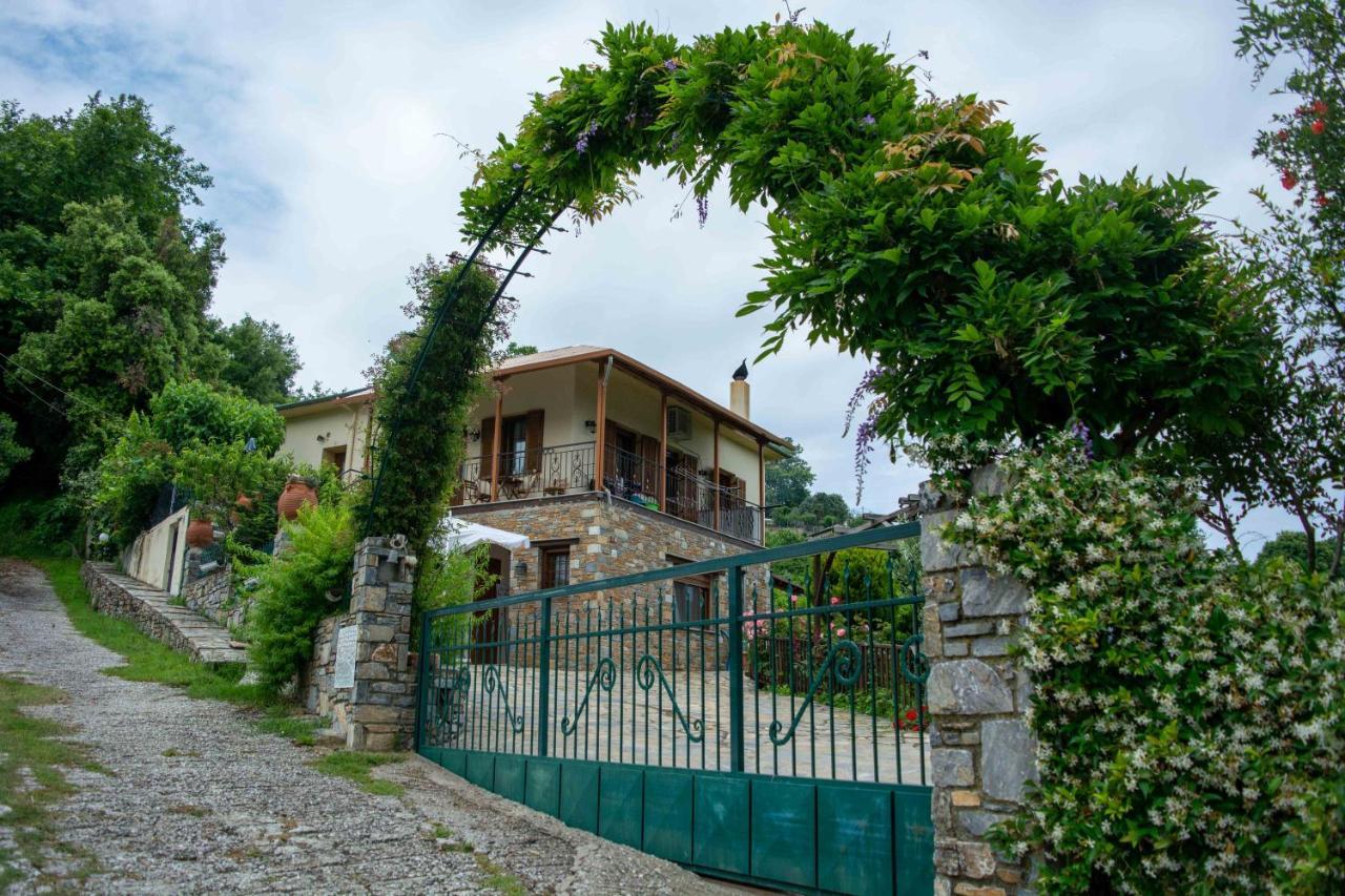 Efi'S Guest House Áyios Dhimítrios Exteriör bild